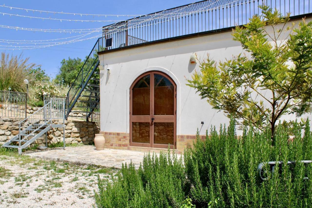 ホテル Roba Albanisi Aragona エクステリア 写真